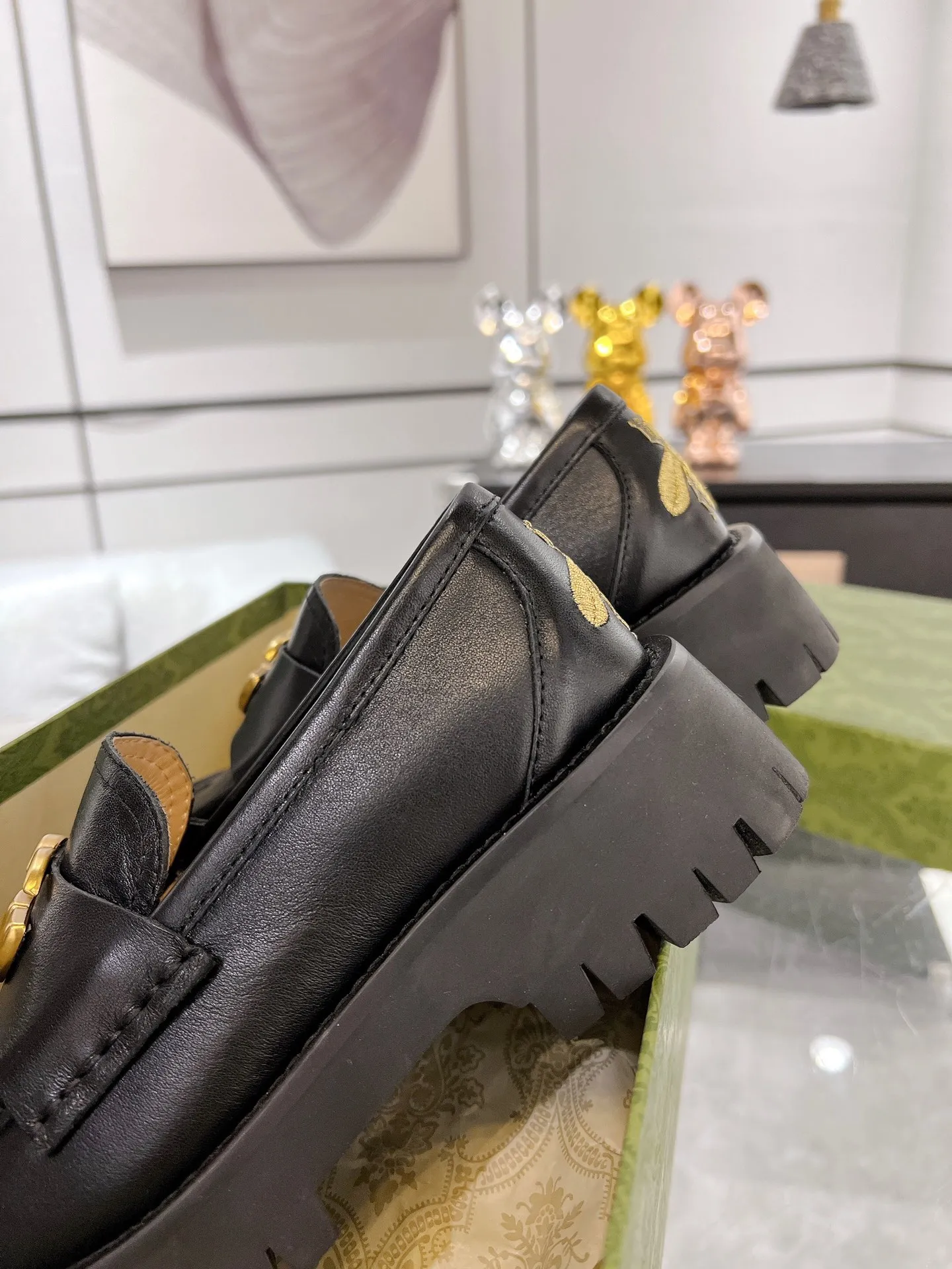 👟👟Ex-factory price 560👟👟 Male +10 Gucci Gucci 2023 early spring new product! The original version is developed into a higher version. Both men and women have open edge beads to ensure consistent quality. Size: 35-41# for women and 39-45# for men.